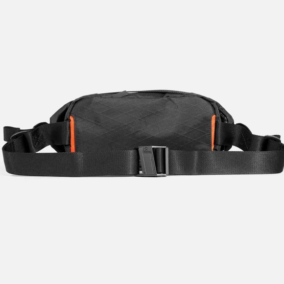 Aer City Sling 2 X-Pac in Black - Picture 8 of 15